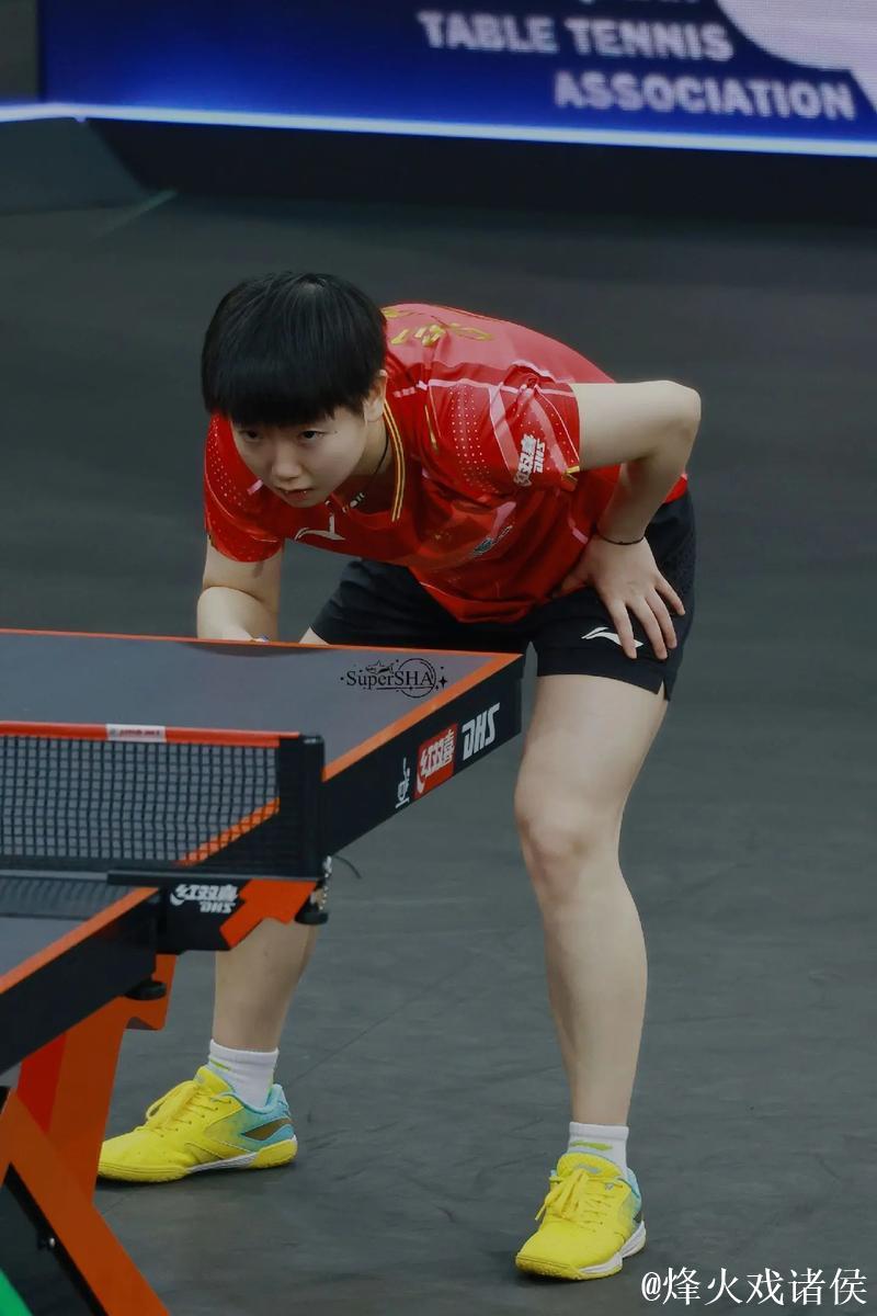 长崎美柚晒与孙颖莎握手照,总结2025年WTT赛事 长崎美柚晒与孙颖莎握手照,总结2025年WTT赛事